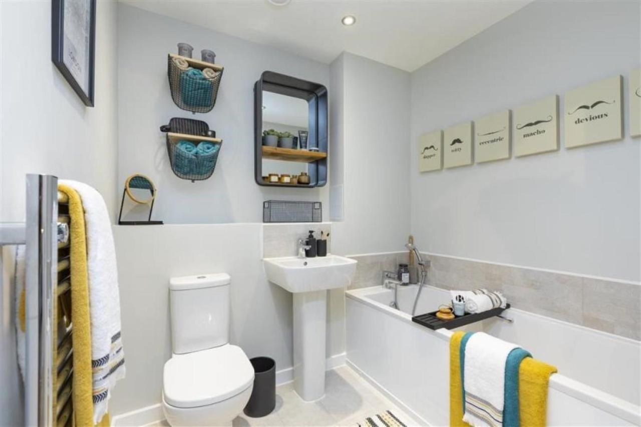 Newly Built Luxury 2 Bed Apartment!!! 런던 외부 사진